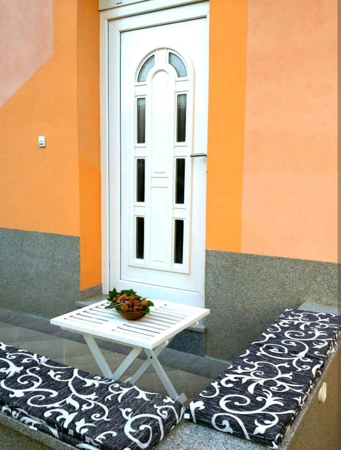 Apartment Ory Near The City Center With Free Parking Pula Ngoại thất bức ảnh